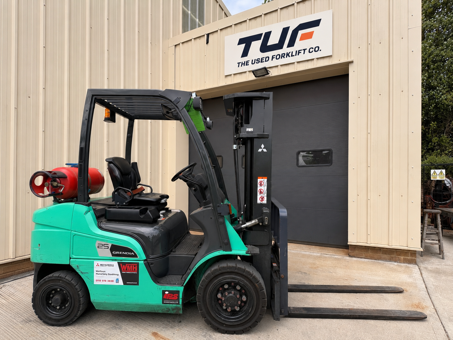 2022 Mitsubishi FG25NTD